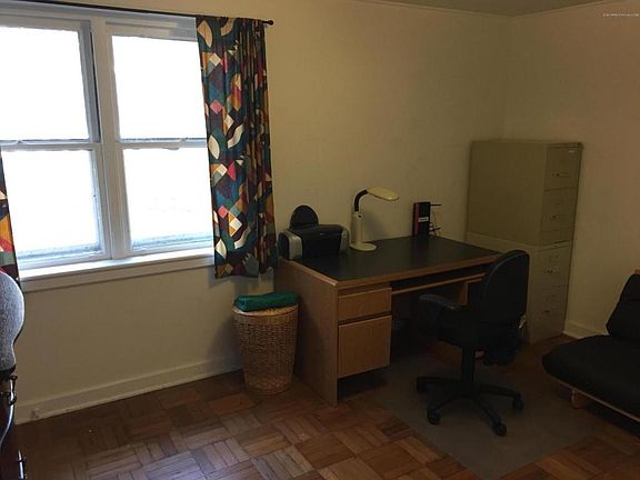 4th image of 26 Pine Dr