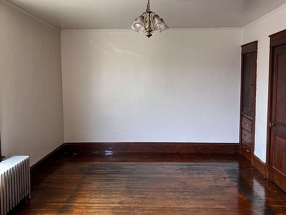 3rd image of 15 High St #11