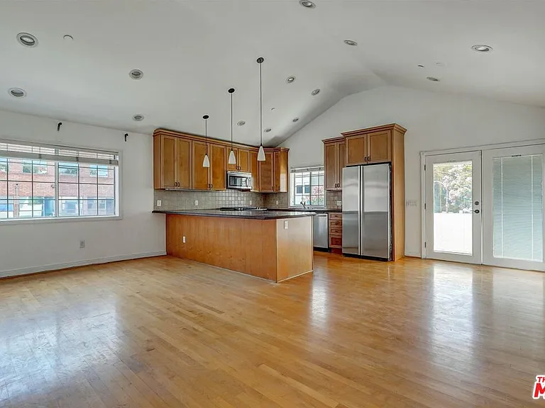 456 1/2 Smithwood Dr — Photo 8