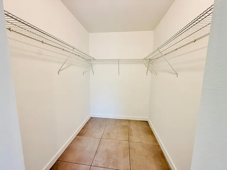 Unit Photo