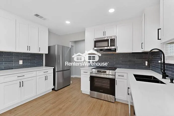 733 Ridgewood Cir — Photo 15