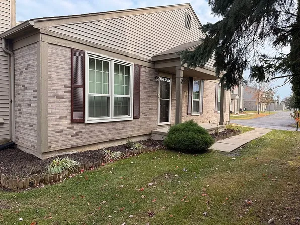 14031 Watersway Dr #65, Gibraltar, MI 48173