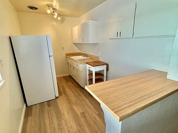 4th image of 1804 T St APT 12
