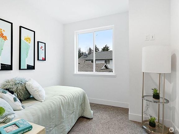 5th image of 14023 Greenwood Ave N #F