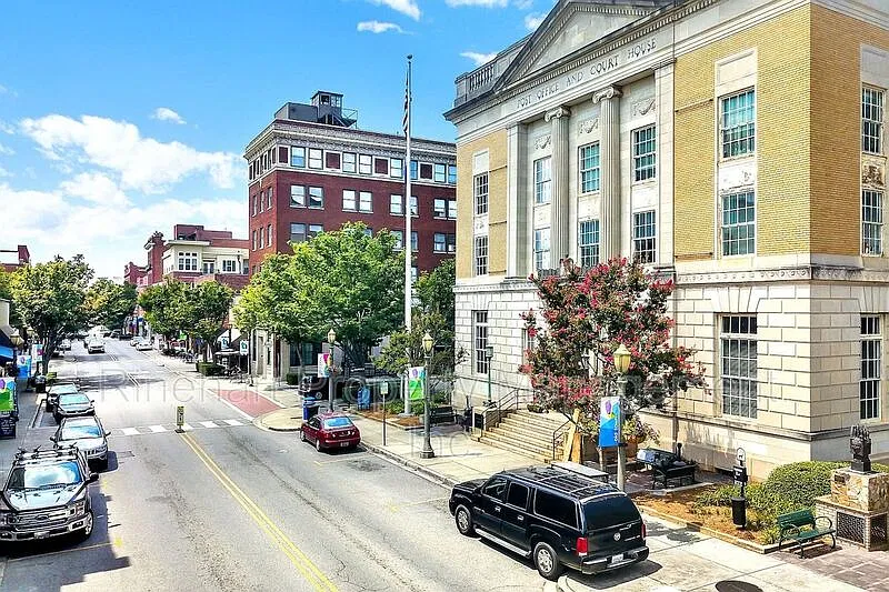 2 bed, 2.0 bath, $1,750 — Photo 2