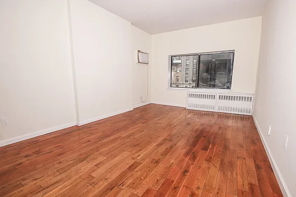 Rented by Avenues Real Estate | media 3