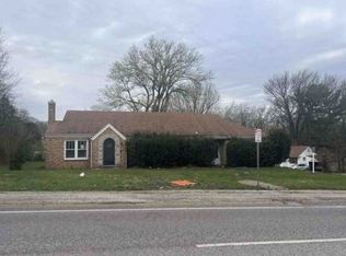 1311 N Florissant Rd, Saint Louis, MO 63135