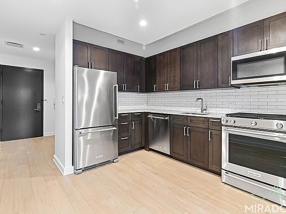 4th image of 21 W End Ave APT 1114