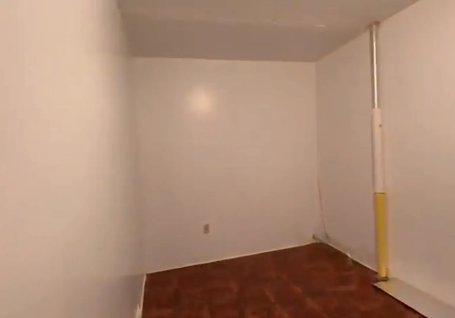 4 bed, 1200 sqft, $4,111 — Photo 3