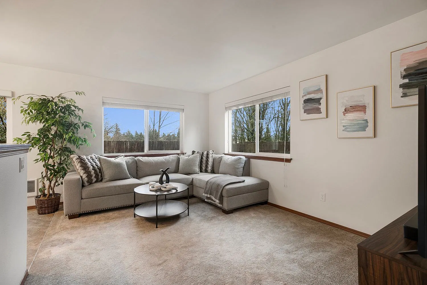 3 bed, 1300 sqft, $2,295 — Photo 4