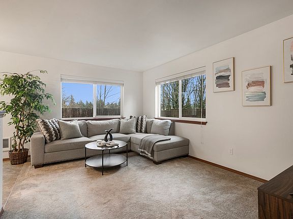 4th image of 424 N 3rd Ave SW #B
