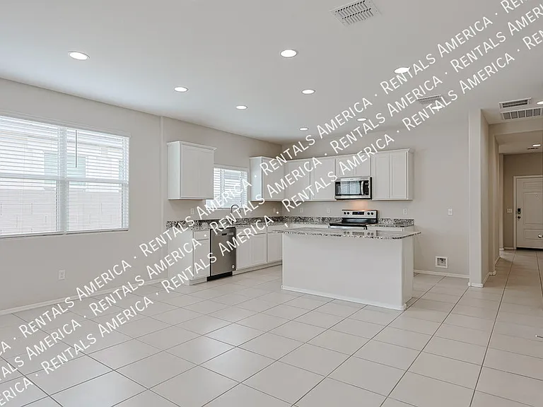 10338 W Wier Ave — Photo 8