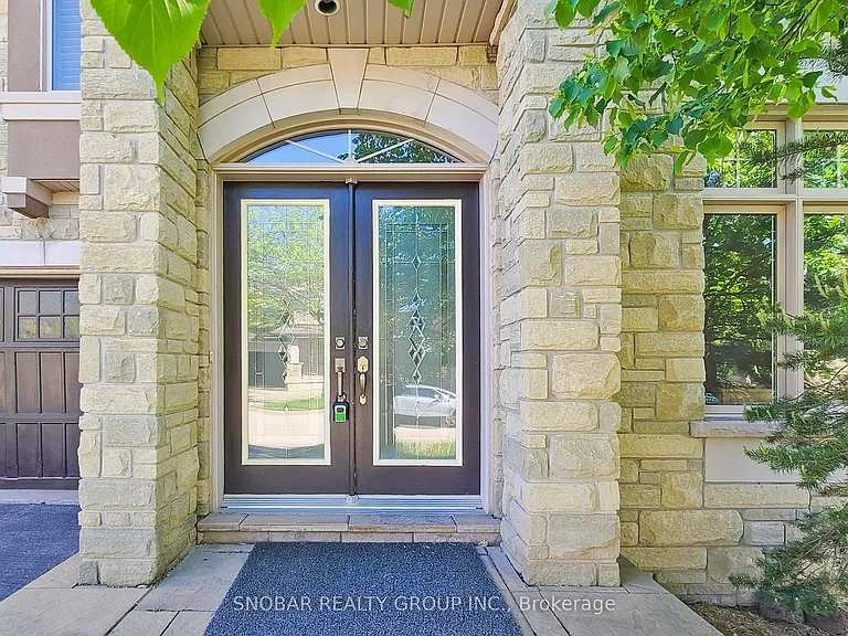 2213 Blackbird Ct — Photo 3