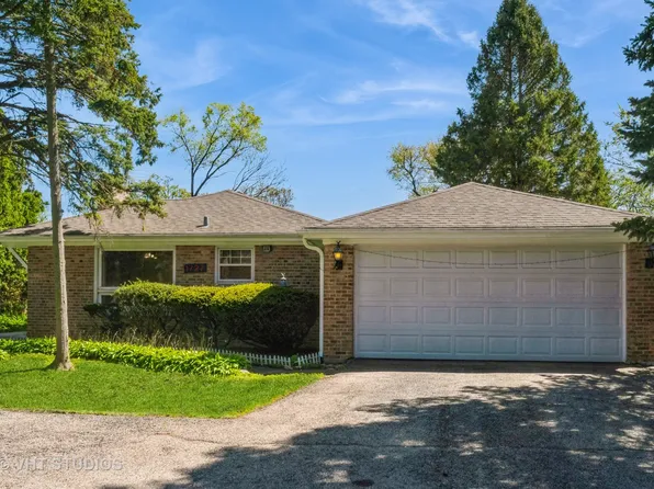 1727 Dundee Rd, Northbrook, IL 60062