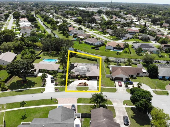 1116 Jackpine Street, Wellington, FL 33414