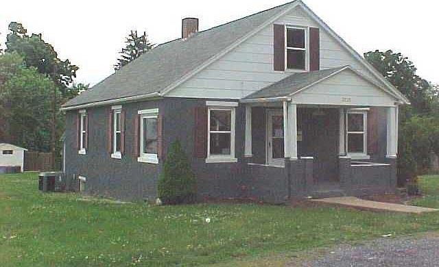 1st image of 2123 Cedar Ave