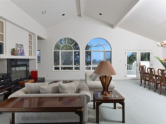 4th image of 6741 Avenida Manana
