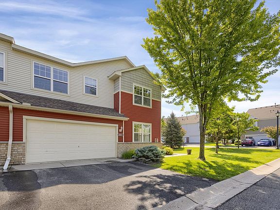 3rd image of 15652 Emerald Dr #1