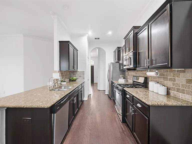 3831 Daintree Park Dr — Photo 10