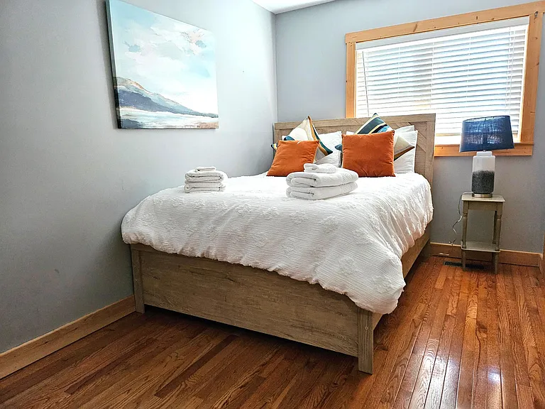 120 W College St — Photo 11