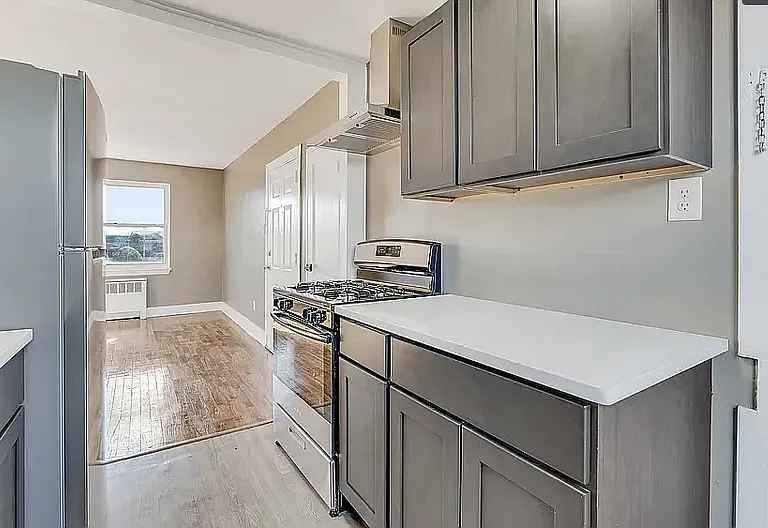1005 S Main St #29D — Photo 2