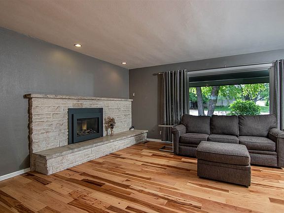 4th image of 3722 Corbridge Ct