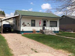 1118 4th St, Chappell, NE 69129