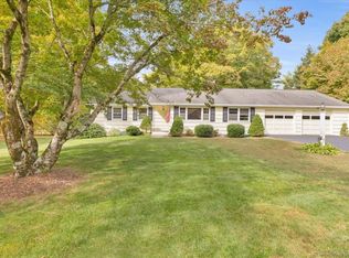 23 Sunnybrook Dr, Avon, CT 06001