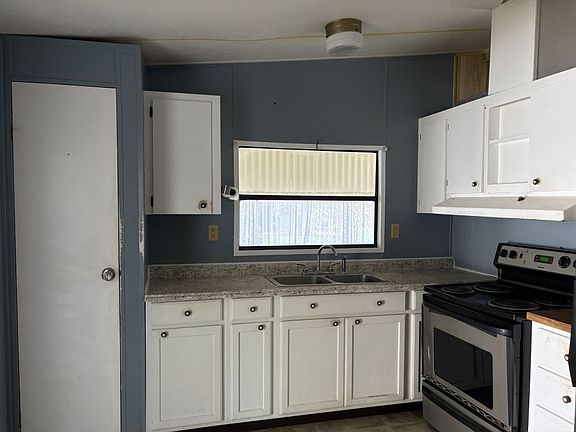 4th image of 148 Clover Ct #148