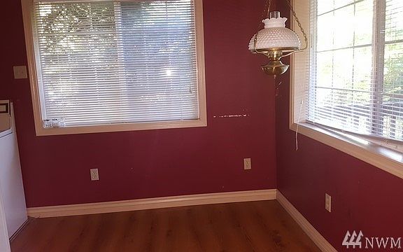 3rd image of 143 Mountain View Dr