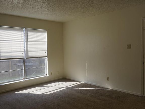 004_Living Room_04142022