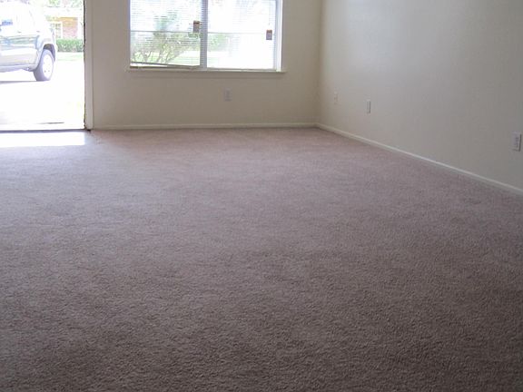 5th image of 1201 University Oaks Blvd