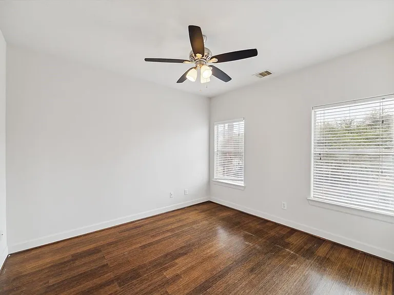 3041 Clinton Dr — Photo 21