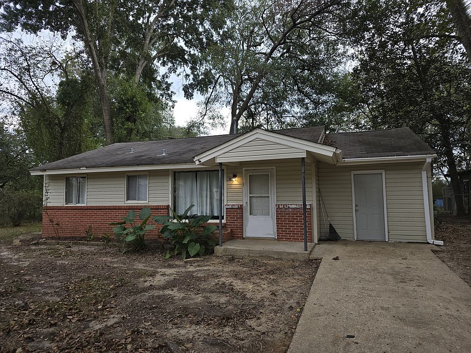 1st image of 203 Grovewood Dr