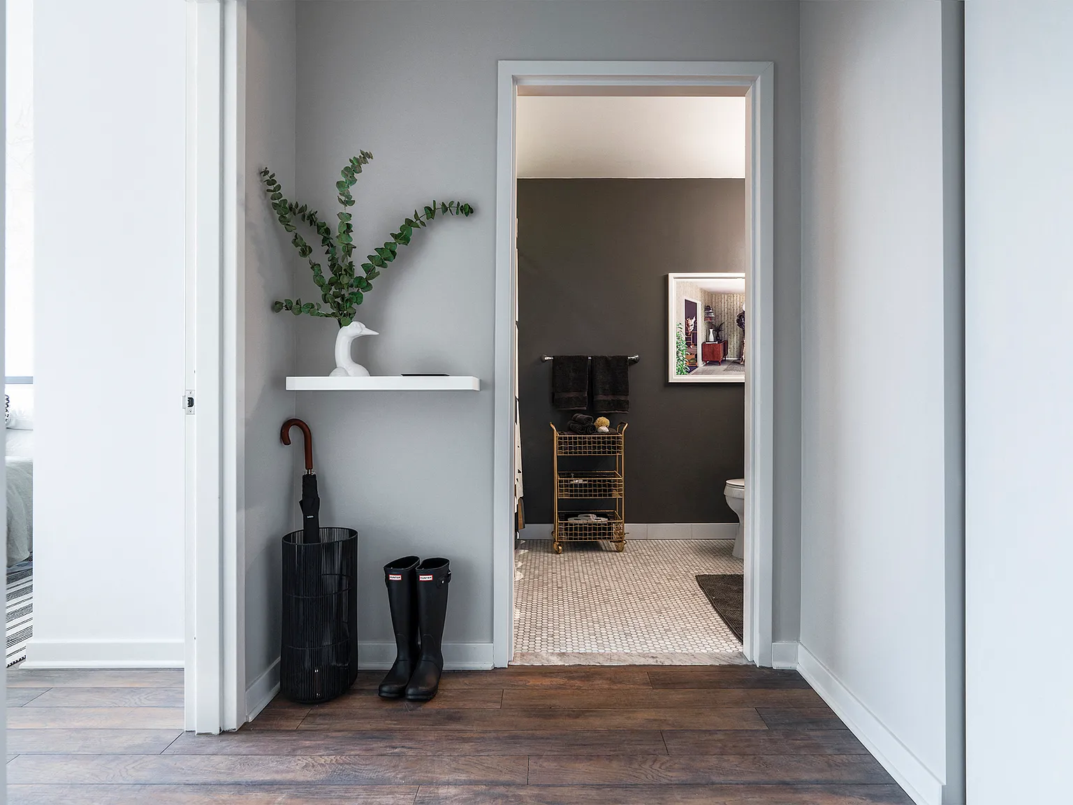 235 Grand — Photo 4