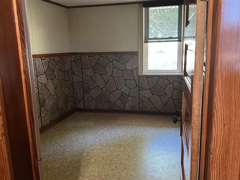 23090 Dixie Hwy — Photo 26