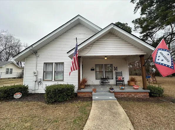 702 W Pine St, Warren, AR 71671