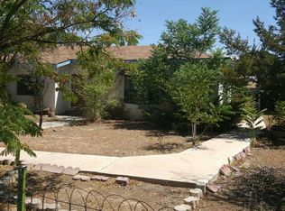 228 Camino Tres SW, Albuquerque, NM 87105