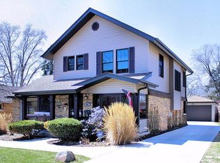 341 S Evanslawn Ave, Aurora, IL