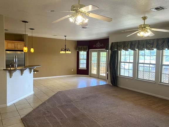 3rd image of 217 Wedgewood Ln