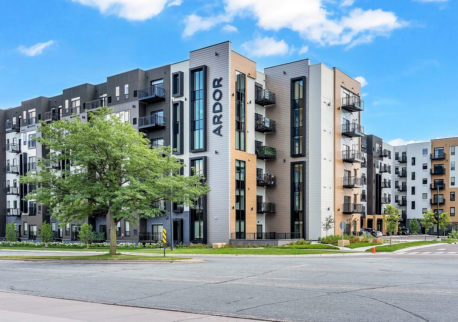 Ardor on the Bluffs South Loop Residences — Photo 4