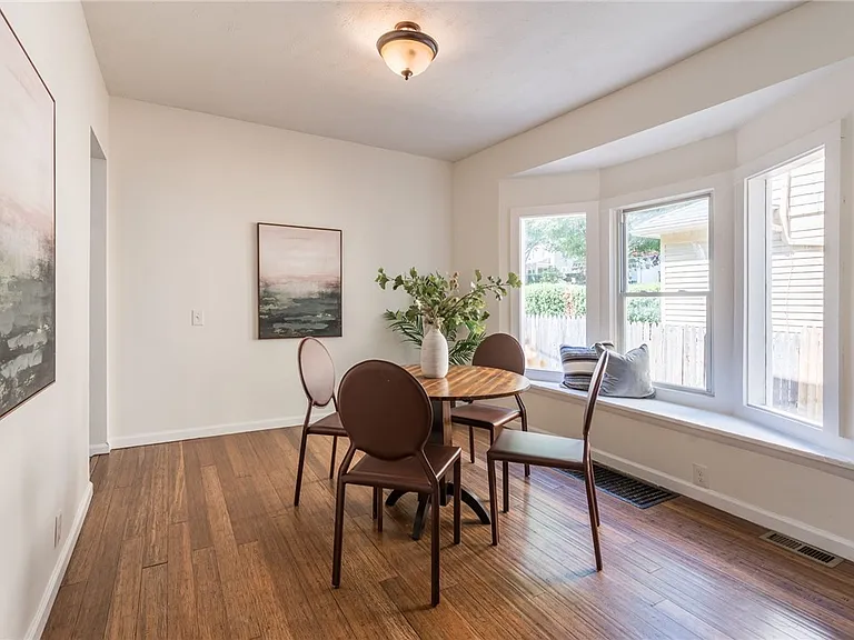 399 Brooks Ave — Photo 7