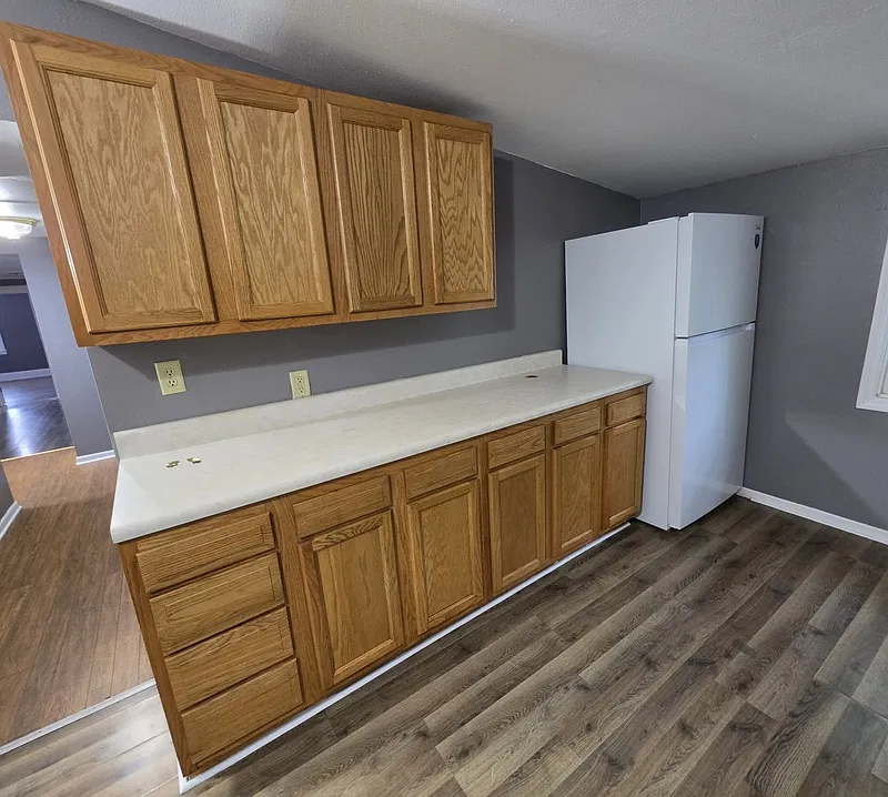 3 bed, 1.0 bath, $1,299 — Photo 3