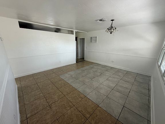 4th image of 8418 75th Pl