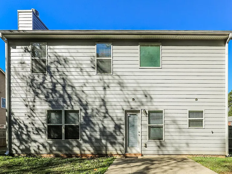 705 Yukon Way — Photo 17
