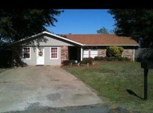 2207 S 25th Pl, Muskogee, OK 74401