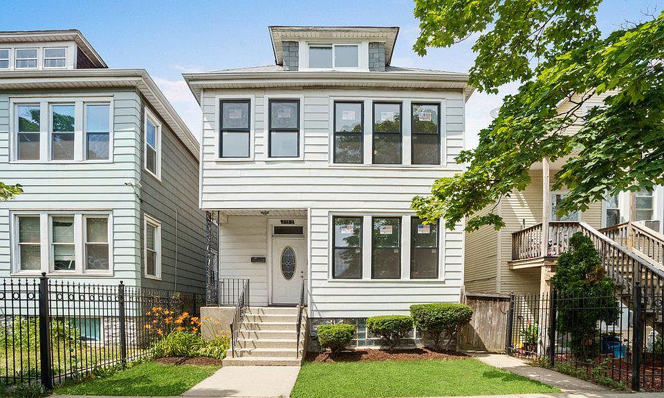 1st image of 2552 W 45th St