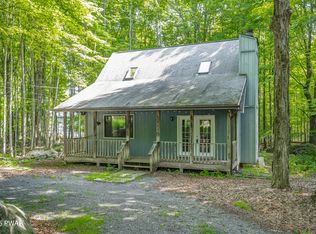 72 Hidden Lake Dr, Lake Ariel, PA 18436