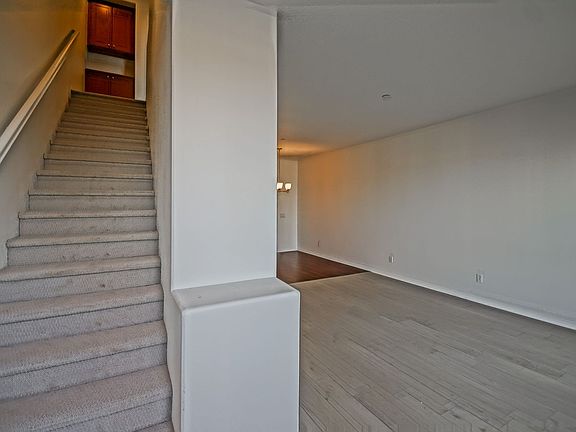 5th image of 5404 W 149th Pl Unit 15