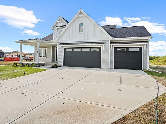 3rd image of 1421 Stonehaven Dr
